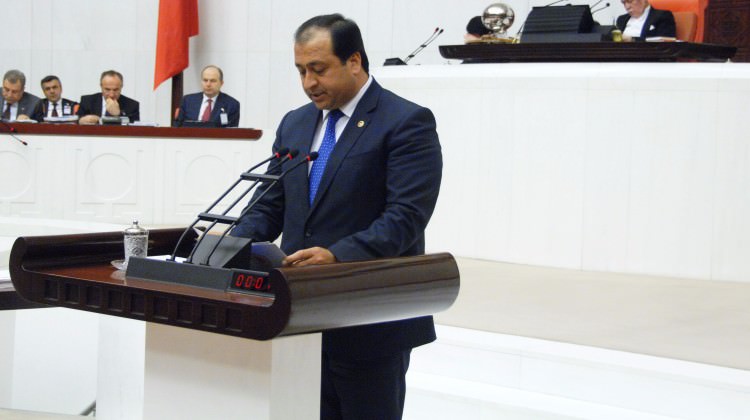AK Partili eski vekile FETÖ'den gözaltı