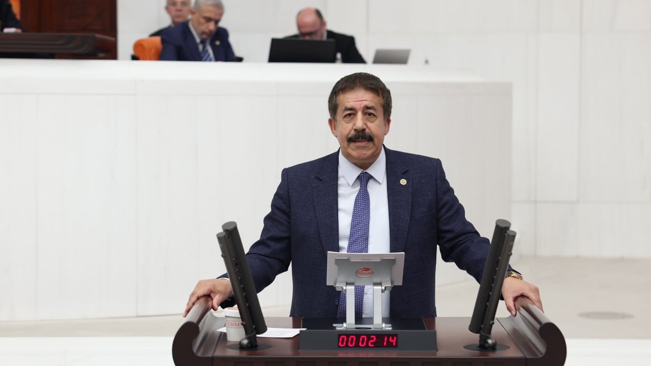 AK Partili Fırat, Almanya’daki cami saldırılarını kınadı: Almanya’da camilere ‘İsrail’ saldırısı aydınlatılsın...