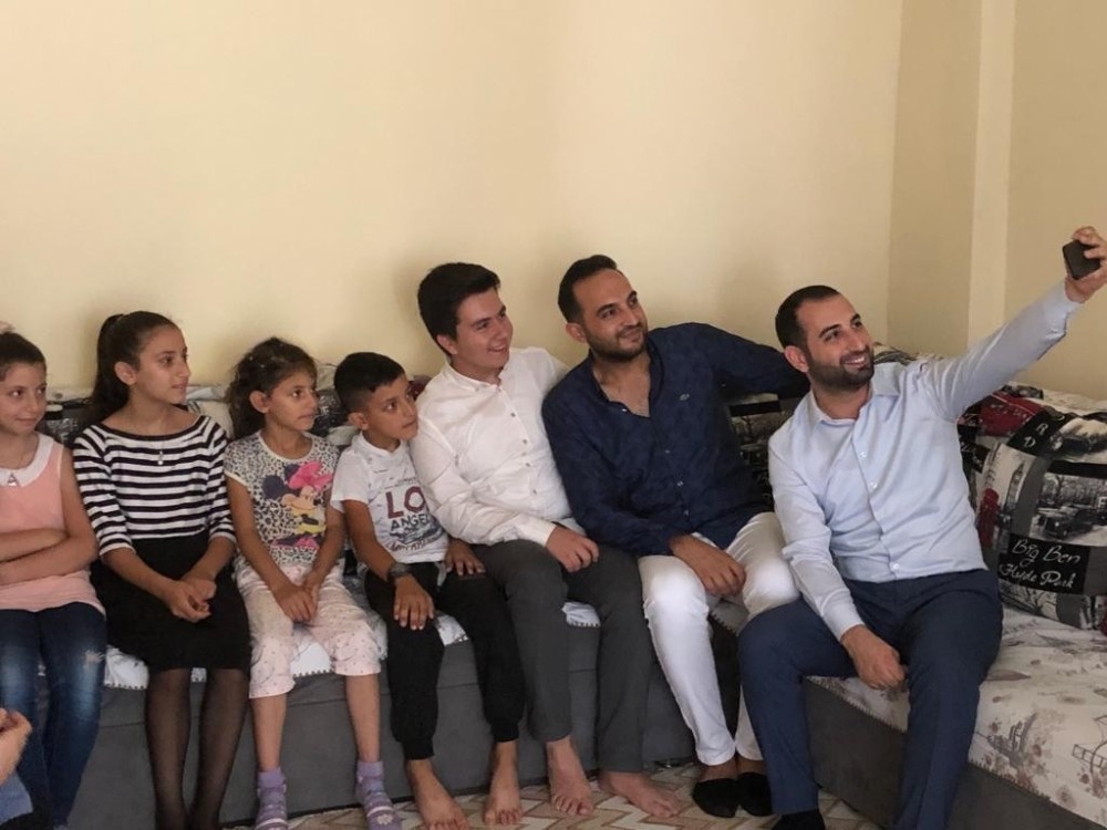AK Parti’li gençler yardım çağrısına duyarsız kalmadı 
