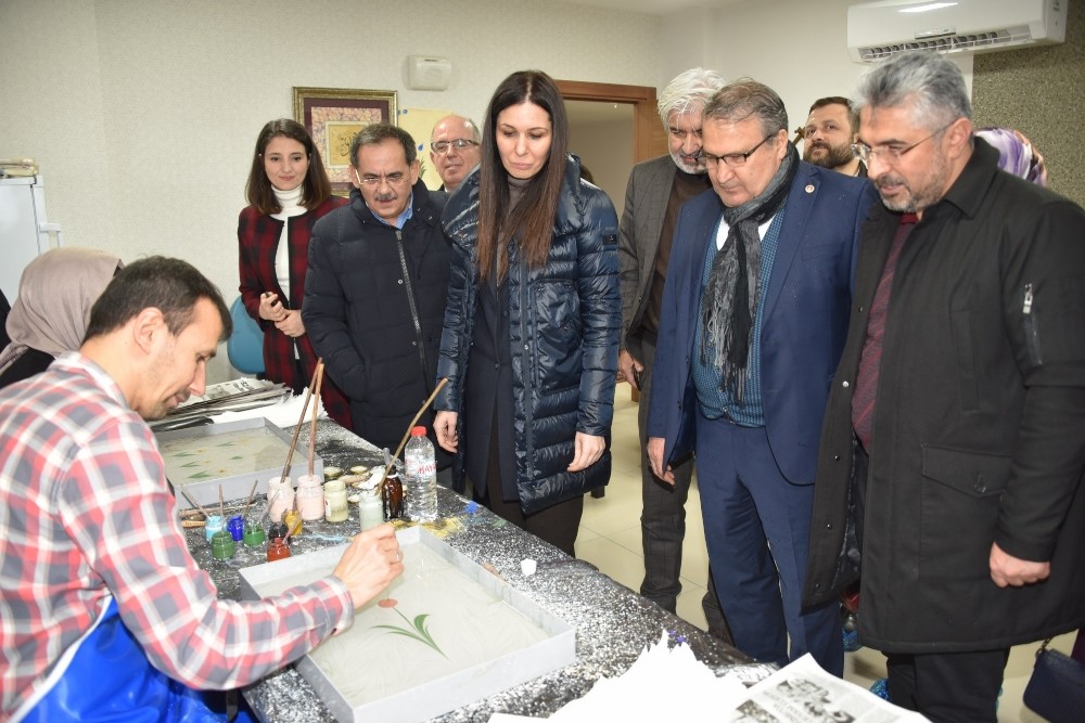 AK Parti’li heyet Yunus Emre Kültür Parkına hayran kaldı 