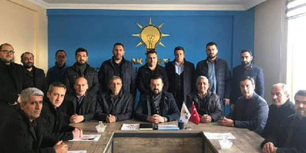 AK Partili ilçe yönetimi istifa etti