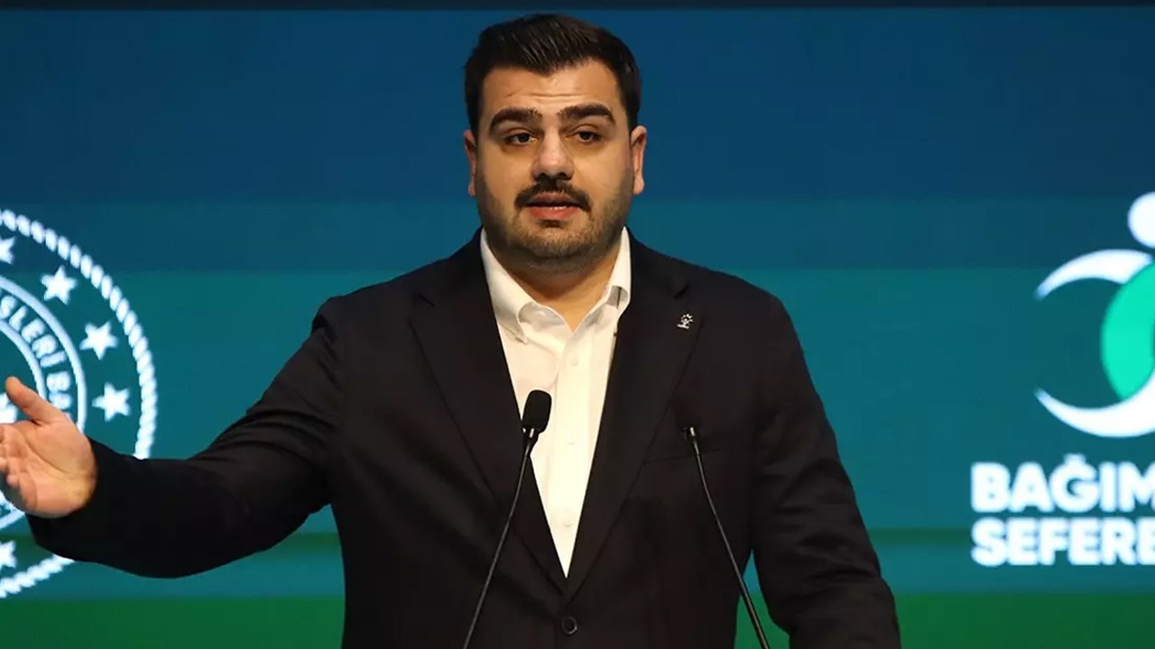 AK Partili İnan CHP'li Özgür Özel'e sert tepki gösterdi: Tepkisi gündem oldu