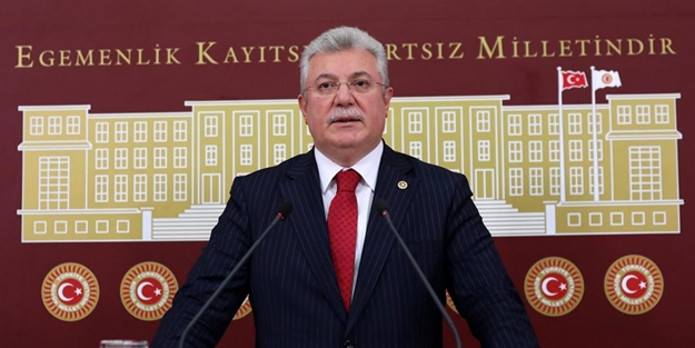 AK Partili isimden 6'lı Masaya "yamalı bohça" göndermesi