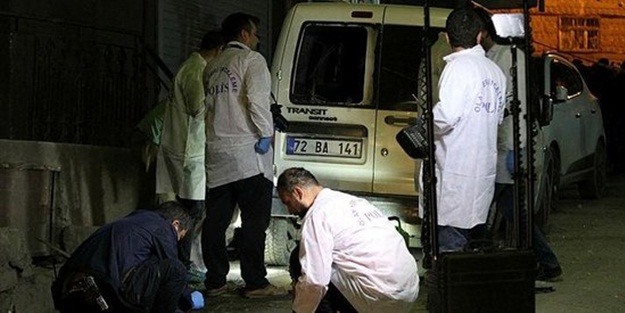 AK Partili ismin aracına bombalı saldırı