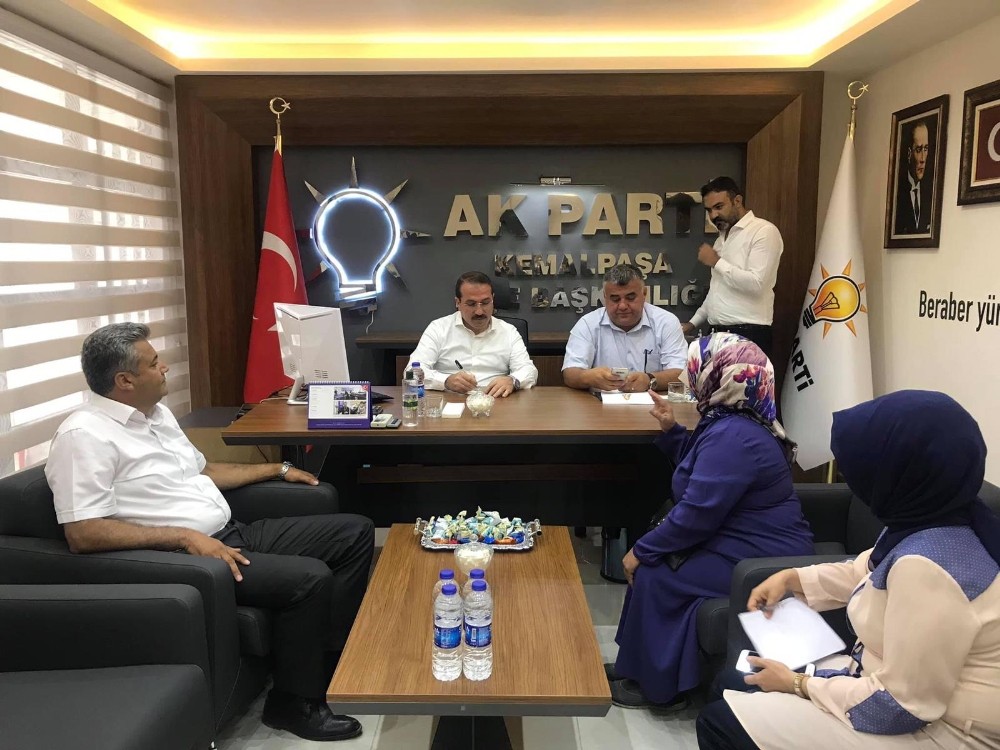 AK Partili Kırkpınar, halk gününde vatandaşlarla buluştu 