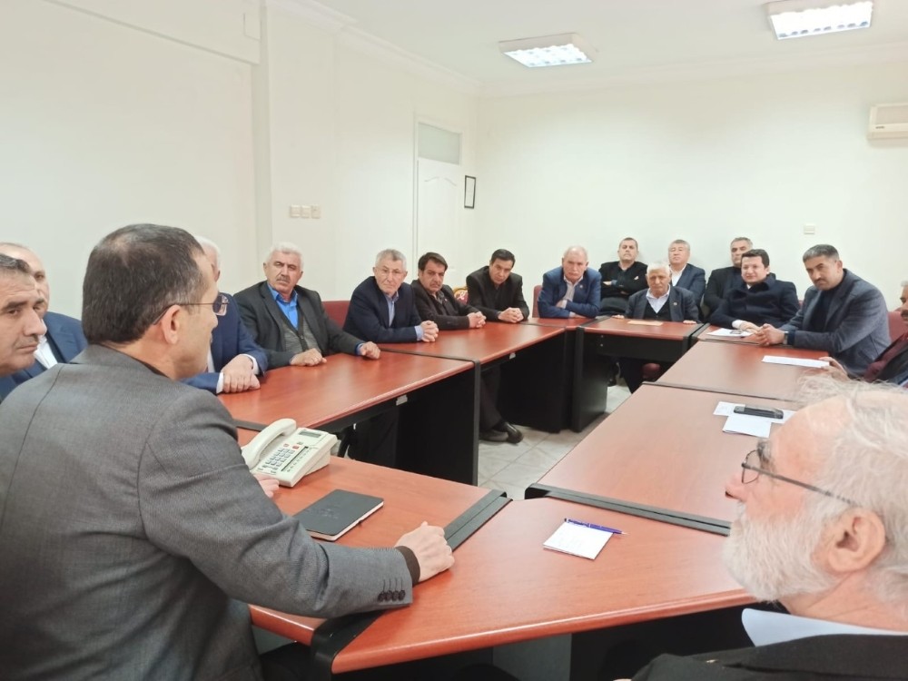 AK Partili meclis üyeleri grup toplantısını yaptı 