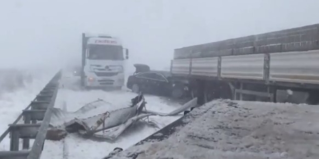 AK Partili milletvekili trafik kazası geçirdi