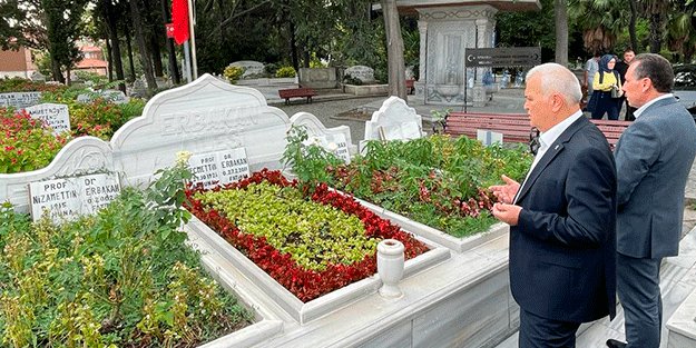 AK Parti'li o isim Erbakan Hoca'nın sözlerini hatırlatarak Milli Görüşçüleri neden Ayasofya'ya davet etti.