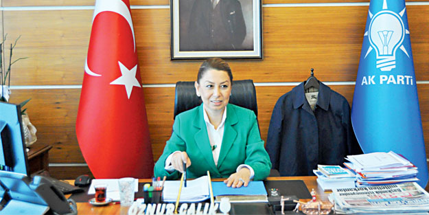 AK Partili Öznur Çalık: Biz milletin iktidar olmasını istiyoruz
