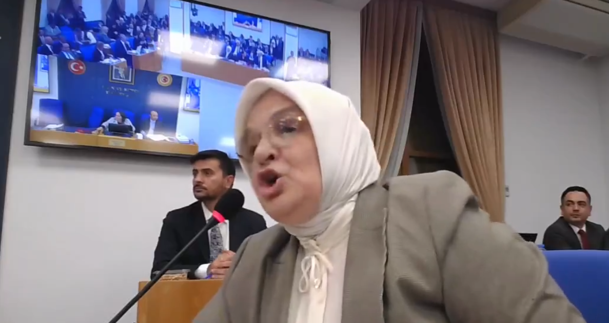 AK Partili Üyeden CHP'ye veryansın! Video kısa zamanda viral oldu