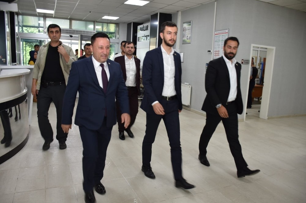 AK Parti’li vekillerden Başkan Beyoğlu’na ziyaret 