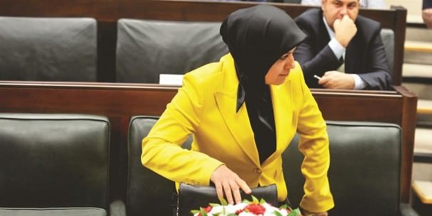 AK Partili yeni vekilin gülümseten hatası