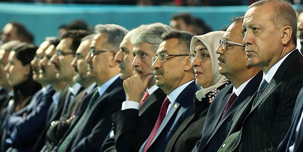 AK Partililerden Mustafa Tuna’ya sevgi seli