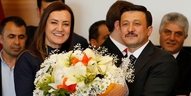 AK Parti'nin en genç genel başkan yardımcısı oldu