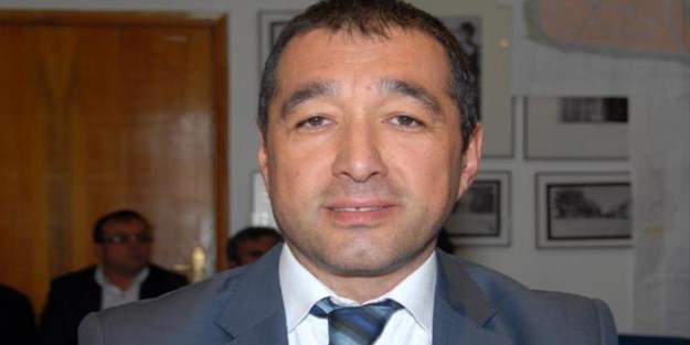 Ak Parti'nin kurucu ismi FETÖ soruşturmasından tutuklandı