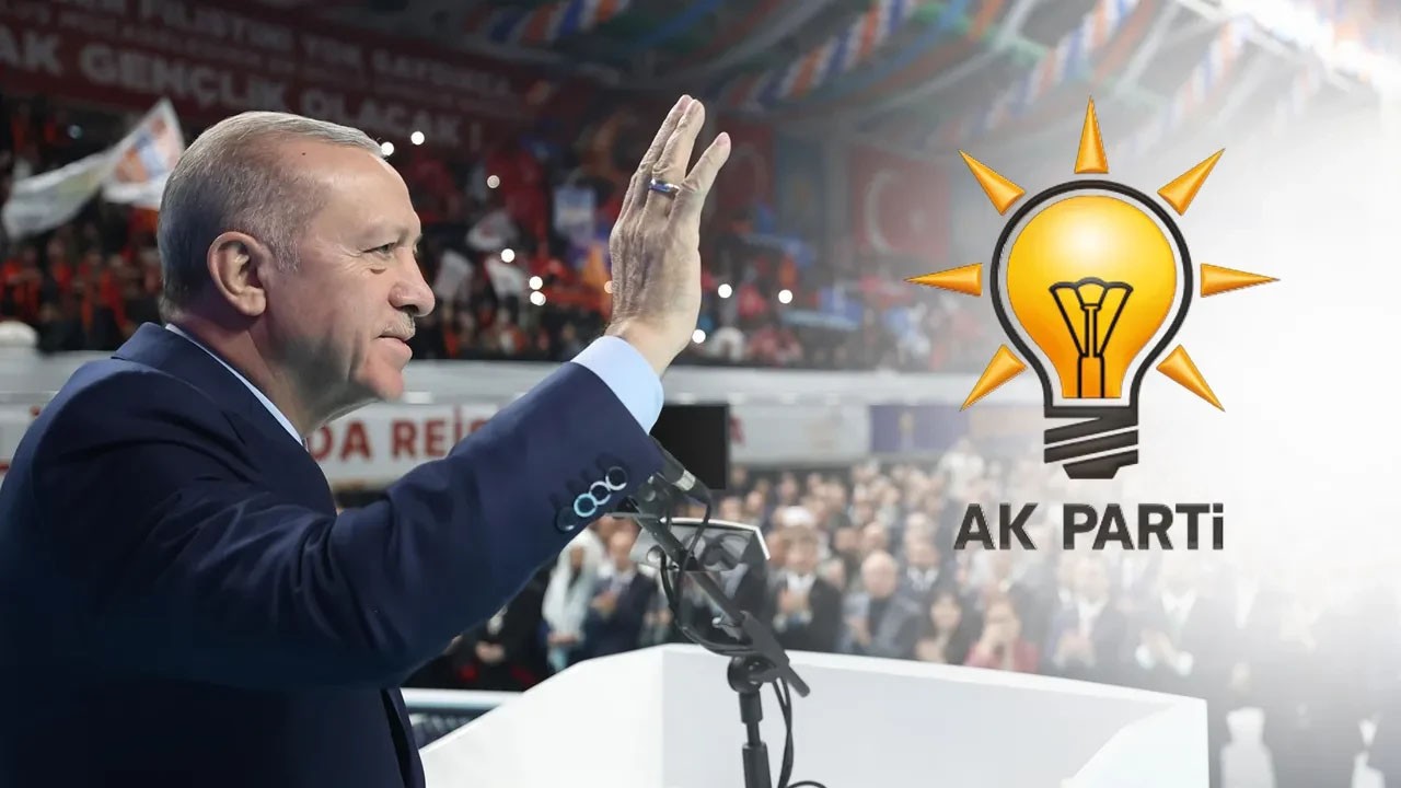 AK Parti'nin merakla beklenen yeni slogan da belli oldu! 'Adında AK, Işığında İstikbal'