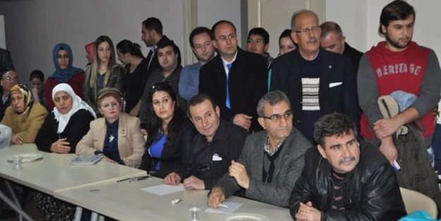 Ak Parti'nin Osmanlıca kursuna yoğun ilgi!