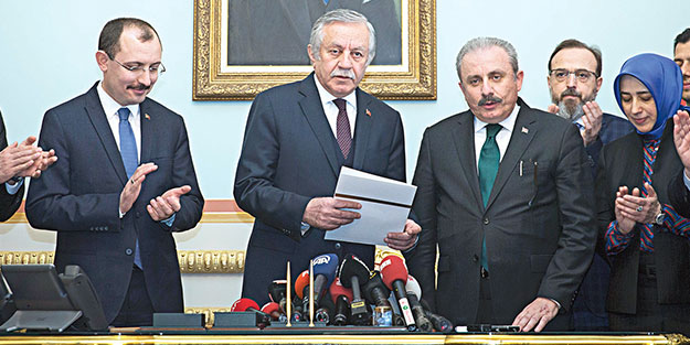 AK Parti’nin TBMM Başkan adayı Mustafa Şentop oldu