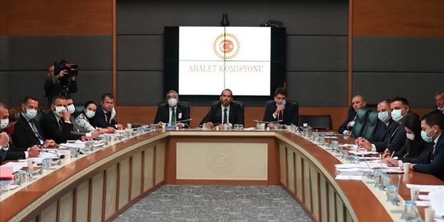 AK Parti'nin teklifi komisyonda kabul edildi