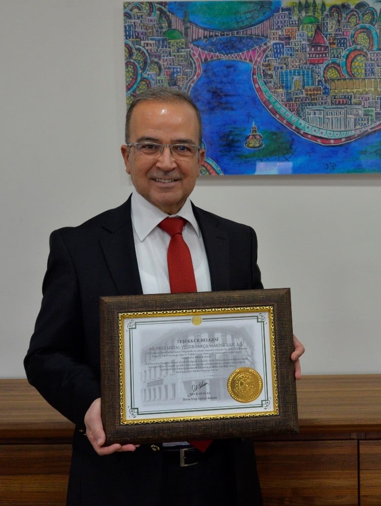 Ak Pres ilk yüz firma arasında yer aldı 