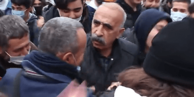 CHP'li bedavacı troller doları görünce izdihama neden oldu!