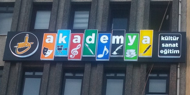 Akademya Kültür Evi Üsküdar'da açılıyor