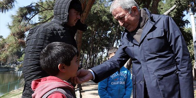 Akar'dan depremzede çocuklara yakın ilgi
