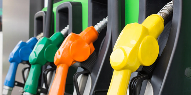 Akaryakıt deposunu dolduracak araç sahipleri dikkat! Haber az önce ABD'den geldi