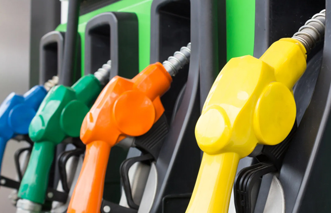 Akaryakıt fiyatları 50 liraya yaklaştı! Tabela bir kez daha değişti