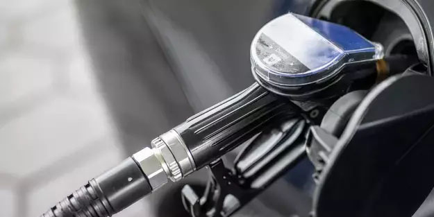 Akaryakıt fiyatları: Benzine, motorine zam, indirim var mı? Güncel akaryakıt fiyatları