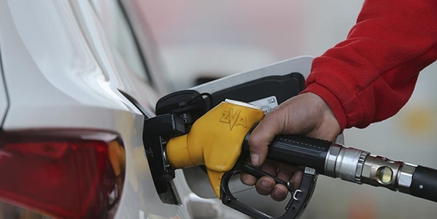 Akaryakıt fiyatları füze gibi fırlayabilir! Tarih verdiler, araç sahiplerinin uykusu kaçacak