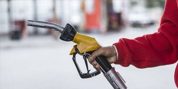 Akaryakıt fiyatları! İndirim sonrası motorine zam geldi: Ünlü bankadan petrol tahmini şok etti! Son güncel fiyatı
