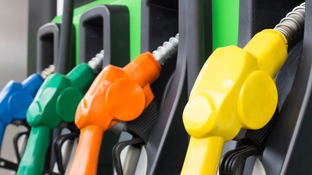  Akaryakıt fiyatları: Petrol, 2 ayın dibinden döndü! Tepki alımlarıyla sert düştü