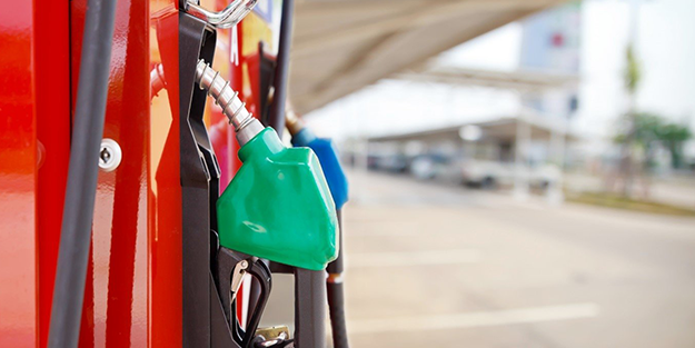 Akaryakıt fiyatları uçuşa geçti! Bir zam daha geldi