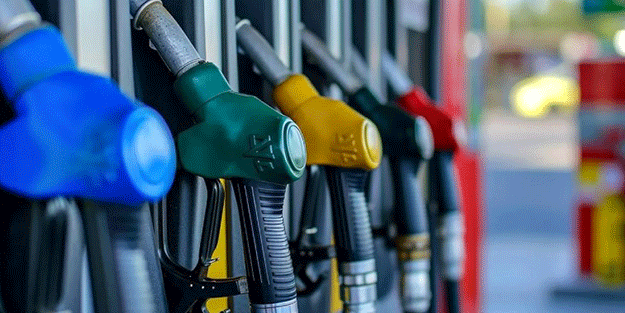 Akaryakıt fiyatlarına büyük zam! Duyan istasyonlara koşuyor