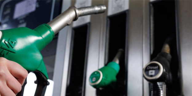 Akaryakıt fiyatlarına büyük zam! Gece yarısı istasyona giden neye uğradığını şaşırdı