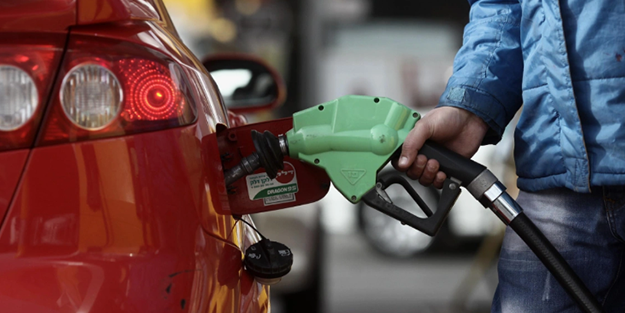 Akaryakıt fiyatlarına şok zam! Araç sahipleri ne yapacağını şaşıracak