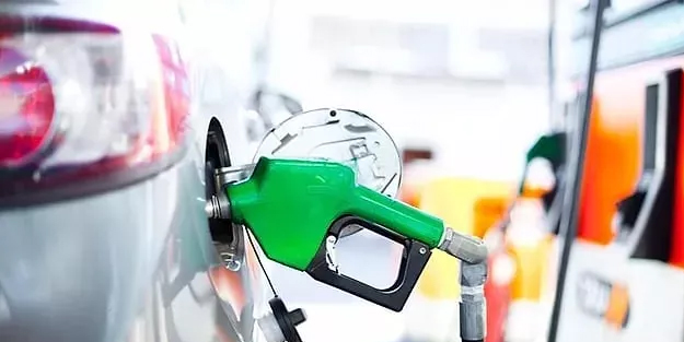 Akaryakıt fiyatlarında indirim, zam var mı? Araç sahipleri dikkat: Petrol müjdesi sonrası, güncel akaryakıt fiyatı! Benzin, motorin...