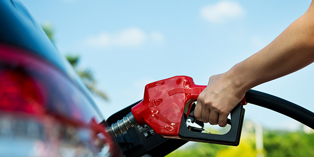 Akaryakıt fiyatlarıyla ilgili bu gelişmeyi duyan duymayanlara haber etsin! Uzmanlar 'Geliyor' diyerek ilan etti