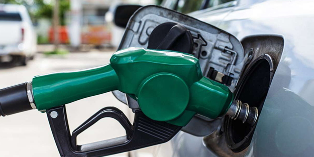 Akaryakıt fiyatlarıyla şok gelişme! Telaffuz edilen rakam olursa kimse araba ile trafiğe çıkamaz