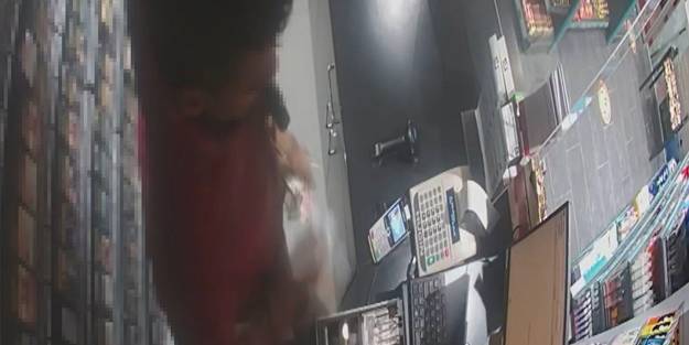 Akaryakıt istasyonunda hırsızlık anı kameraya böyle yansıdı!