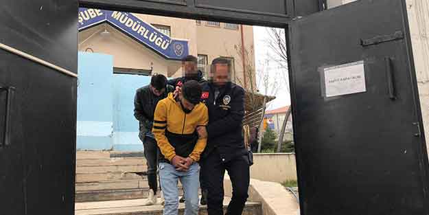 Akaryakıt istasyonunu basan zanlılar yakalandı