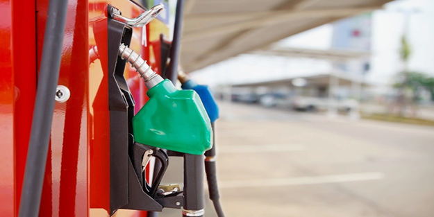 Akaryakıt piyasası bu gelişmeyle çalkalanıyor! Resmen çakıldı: 145 lira...