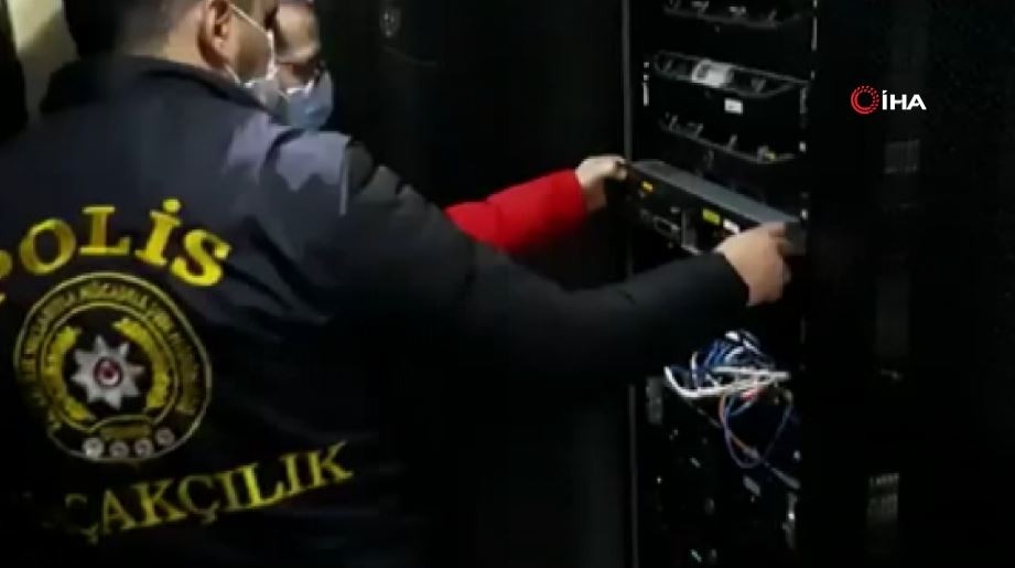 Akaryakıt yolsuzluğu operasyonu kamerada