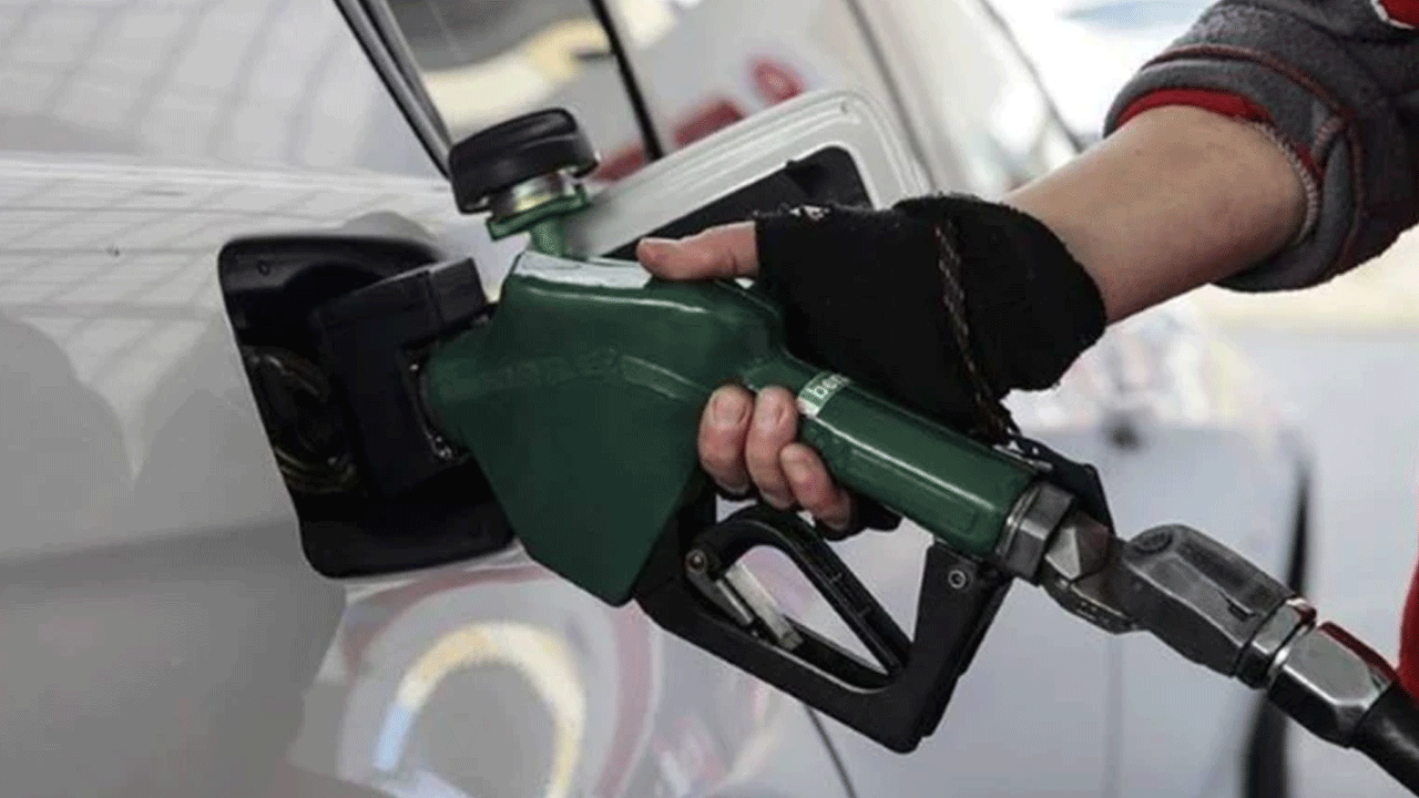 Akaryakıta zam yağmuru! Benzin ve motorine iki gün üst üste artış geliyor