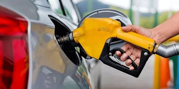 Akaryakıtta indirim! Uzman isim Türkiye'ye beklenen motorin, benzin ve lpg müjdesini verdi