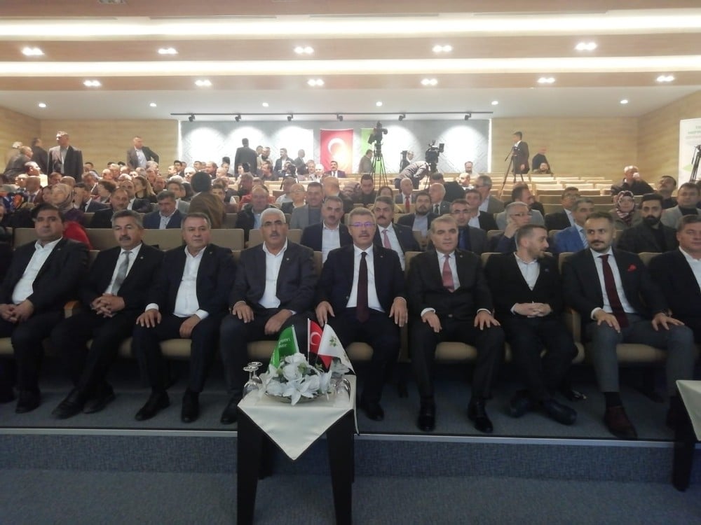 Akay: “Kayseri Şeker, üretimin ve iletişimin güçlerini birleştiriyor, yeni nesil vizyonunu dünyaya açıyor” 