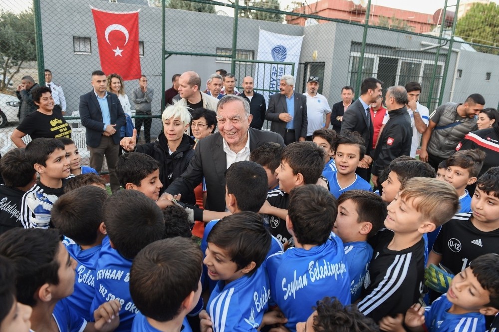 Akay’dan amatörlere otobüs jesti 