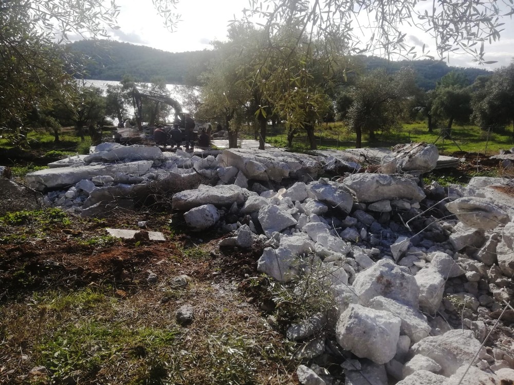Akbük’te yıkımlar yeniden başladı 