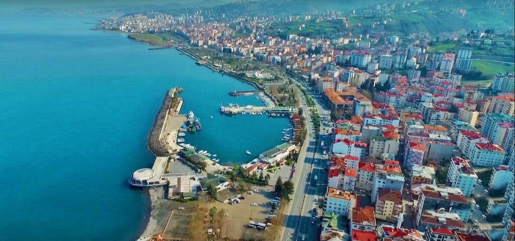 Akçaabat’ta kaçak binalar yıktırılacak